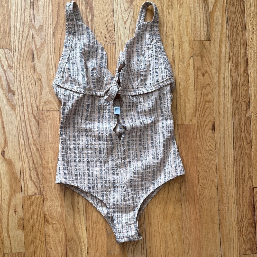 Lisa Marie Fernandez 3 is US 6/8 Textured Tan Swimsuit detailed front new cond